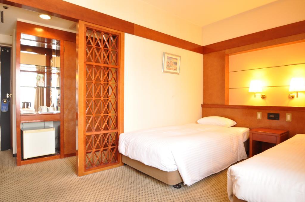 Toko City Hotel Umeda أوساكا الغرفة الصورة